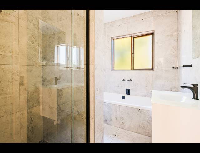 2 BEDROOM APARTMENT TO LET IN MELROSE NORTH